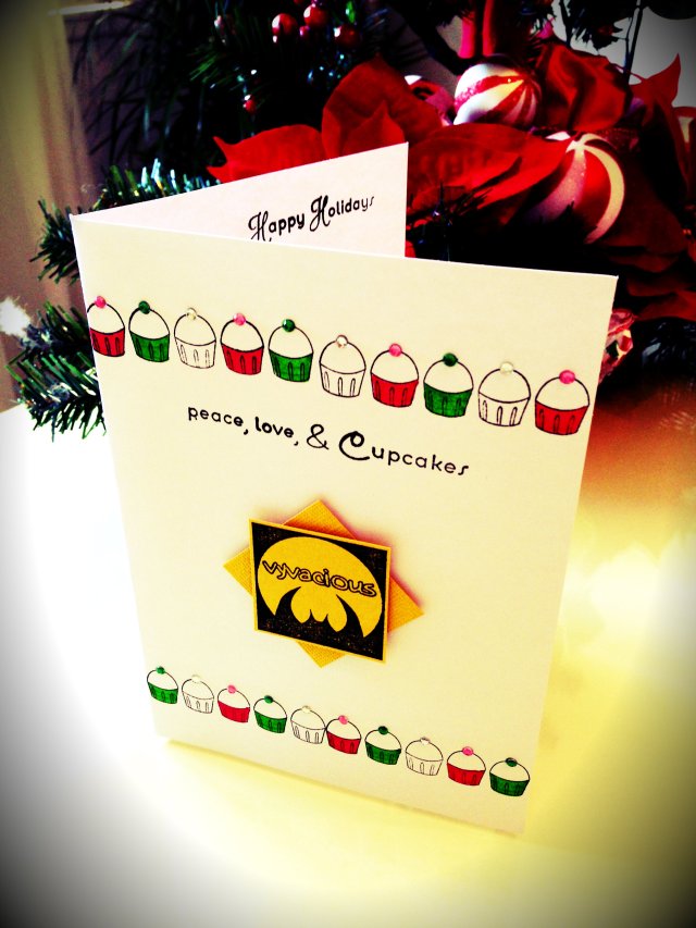 Vyvacious || Holiday Cupcake Card