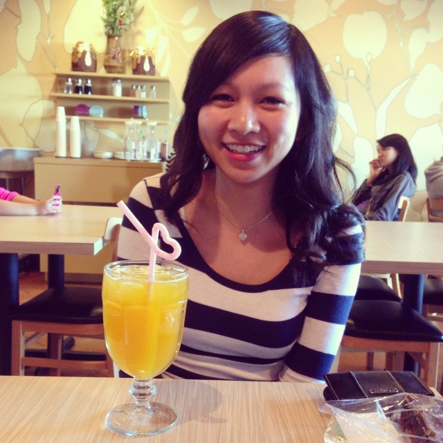 Vyvacious || Christina and her tea at Milk & Honey Cafe